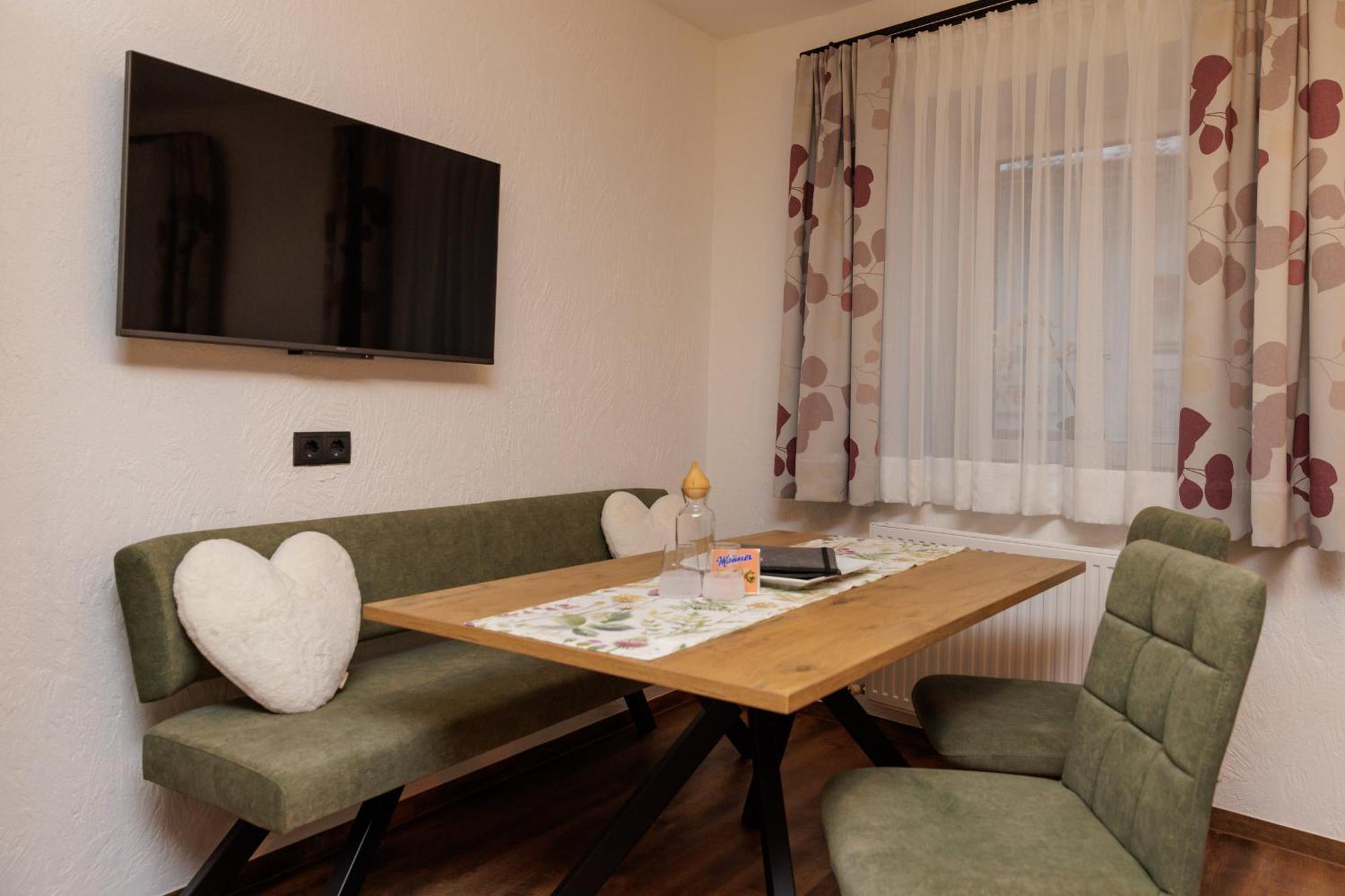 Apartmenthaus Goldeck Ried im Oberinntal Luaran gambar